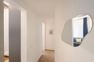 Planimetria di Central Market 3-bedroom Design Apartment