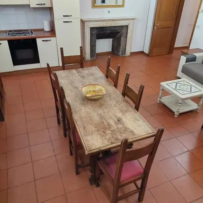 Cucina o angolo cottura di A stone's throw from the Duomo