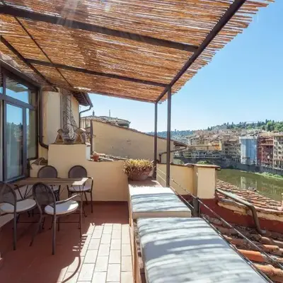 Ponte Vecchio Penthouse charming view