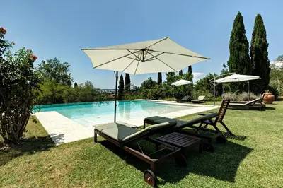 Piscina di Podere Villanuova o nelle vicinanze