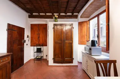 Cucina o angolo cottura di Keys of Italy-CorsoS-9-Studio by Palazzo Vecchio
