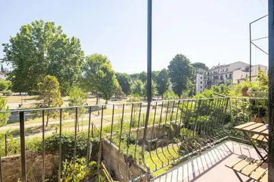 Giardino di Florence Large Frescoed Apartment