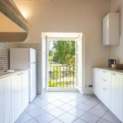 Florence Large Frescoed Apartment