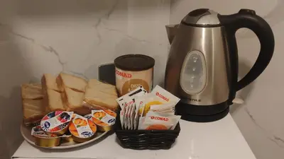 Set per la preparazione di tè e caffè presso Careggi apartment