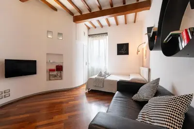 TV o dispositivi per l'intrattenimento presso Keys of Italy-Barbi16-a unique studio in Florence!
