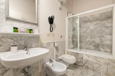 Bagno di Keys of Italy -F6 Santa Croce one bedroom flat