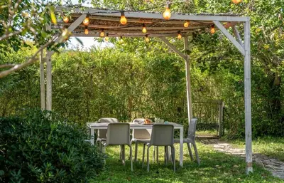 Giardino di Appartamento Elisa, immerso nella natura e vicino a Firenze