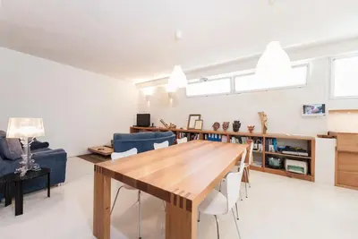 Area soggiorno di Basement Art Bedroom