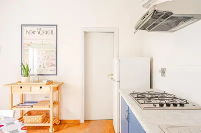 Cucina o angolo cottura di House a short walk from the center