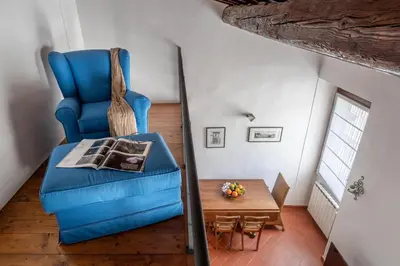 Area soggiorno di Borgo la Croce 1830 Heritage Apartment