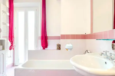 Bagno di Appartamento di design in Via Gioberti