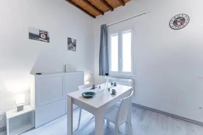 Planimetria di UNYCA - Modern Studio in Florence