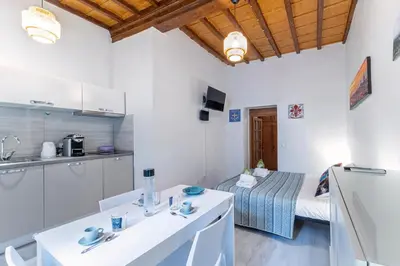 Cucina o angolo cottura di UNYCA - Modern Studio in Florence