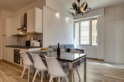 Cucina o angolo cottura di Landino Apartment by Mamo Florence