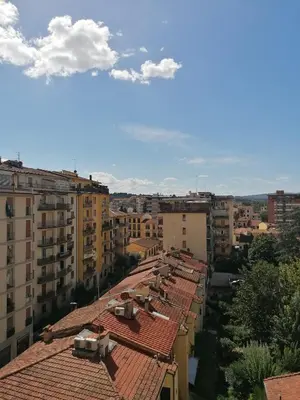 Vista generica su Firenze o vista sulla città dall'interno dell'appartamento