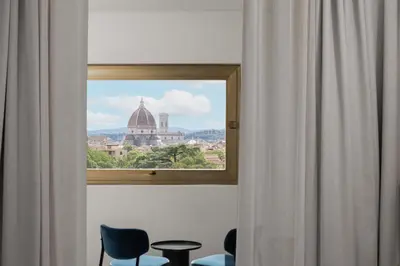 Planimetria di Modern Apartment with Skyline Views