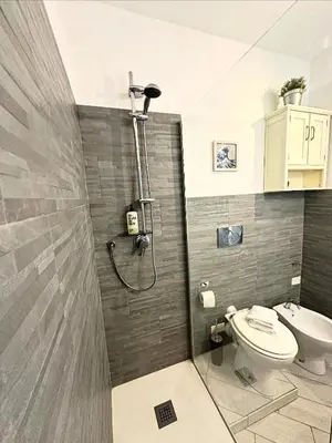 Bagno di La casa sull'Arno