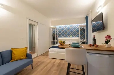TV o dispositivi per l'intrattenimento presso Romantic Nest in the Heart of Florence