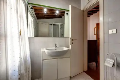 Bagno di Farinata Apartment by Mamo Florence