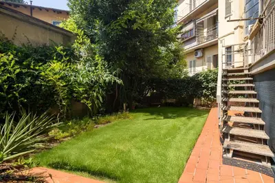 Giardino di Spacious Oltrarno Apartment with Private Garden