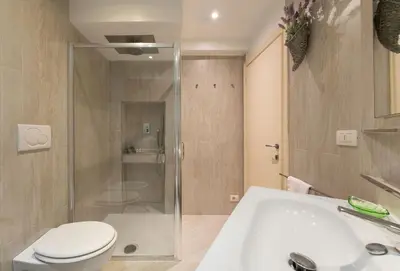 Bagno di Keys of Italy - Rustici 3 - Charming 1BR Loft