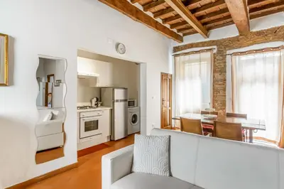 Cucina o angolo cottura di GuestHost - Florence Nest Steps from Cascine Park