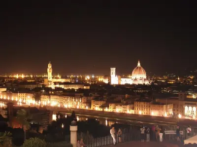 Vista generica su Firenze o vista sulla città dall'interno dell'appartamento
