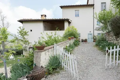 Giardino di Sustainable Farmhouse In The Tuscan Countryside