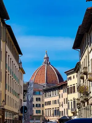 Vista generica su Firenze o vista sulla città dall'interno dell'appartamento
