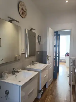 Bagno di Casa Camilla, bright terraced familyhome, AC