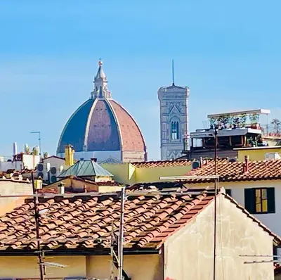 Vista generica su Firenze o vista sulla città dall'interno dell'appartamento