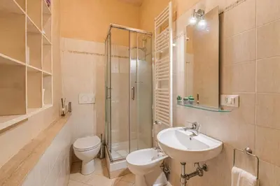 Bagno di Appartamento-Via dei Pilastri 32