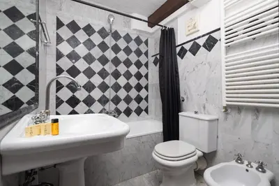 Bagno di Tuscan Top Floor Duplex