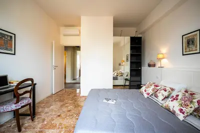Letto o letti in una camera di Illustrated Scene-new apt Redi 51