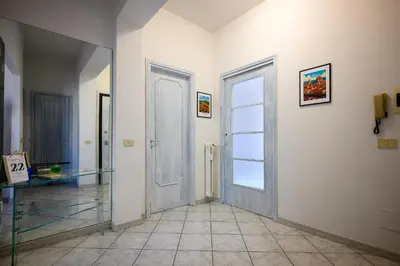 Planimetria di Sama Three Apartment