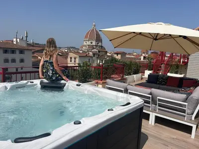 Piscina di Jacuzzi Rooftop View 360 Penthouse o nelle vicinanze