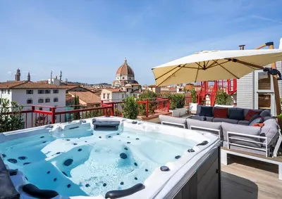 Piscina di Jacuzzi Rooftop View 360 Penthouse o nelle vicinanze