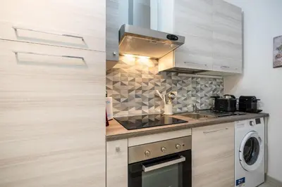 Cucina o angolo cottura di Firenze Center - 5min to Duomo, Station - Wifi and AC