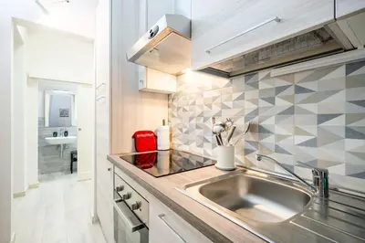 Cucina o angolo cottura di Firenze Center - 5min to Duomo, Station - Wifi and AC