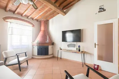 TV o dispositivi per l'intrattenimento presso Appartamento per 4 - Florence City Centre - AC WiFi Netflix