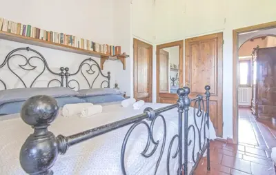 Biblioteca in country house