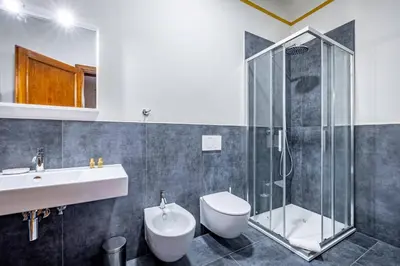 Bagno di YD Leone X luxury 4 Bedroom