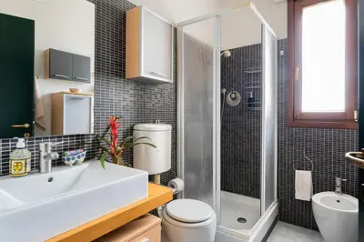 Bagno di Bright Penthouse with Panoramic Sunlit Terrace