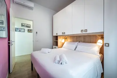 Letto o letti in una camera di iD Light-Filled Home with Garden Oasis