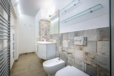 Bagno di iD Light-Filled Home with Garden Oasis