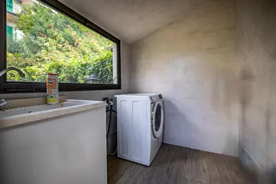 Planimetria di iD Light-Filled Home with Garden Oasis