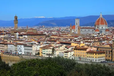 Vista generica su Firenze o vista sulla città dall'interno dell'appartamento