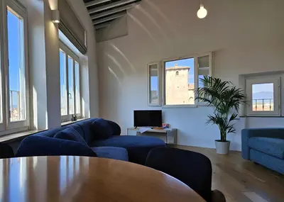 TV o dispositivi per l'intrattenimento presso Santo Stefano - Vista su Castello Medievale