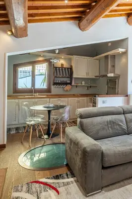 Cucina o angolo cottura di Small Villa with parking