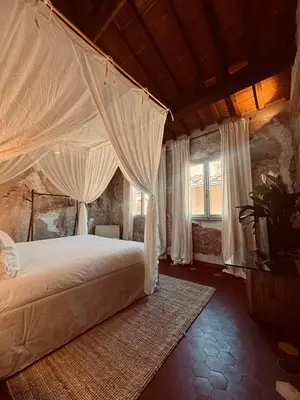 Letto o letti in una camera di Torre 1100 - Rough Luxe in 12th Century Tower